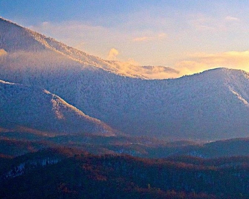 Fly a 65-Mile Great Smoky Mountains Helicopter Tour
