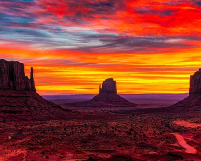 Explore Monument Valley Sunset Guided Tour
