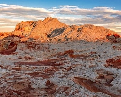 Explore White Pocket on an 8-Hour Guided Tour
