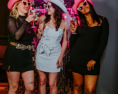 Nashville Prosecco & Shots Show Package