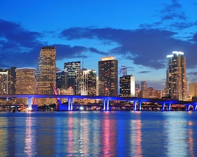 Cruise Biscayne Bay on a 1-Hour 20-Minute Skyline Tour