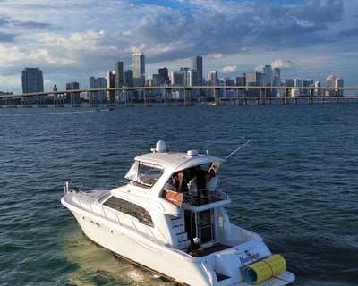 4-Hour Miami Private Yacht Charter