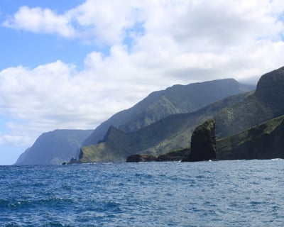 Two Tank Wreck & Lava Tube Dive in Waianae