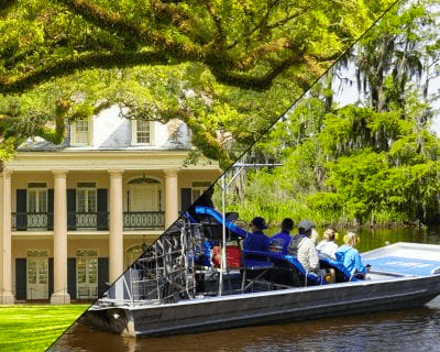 Oak Alley Plantation & Airboat Swamp Tour From New Orleans