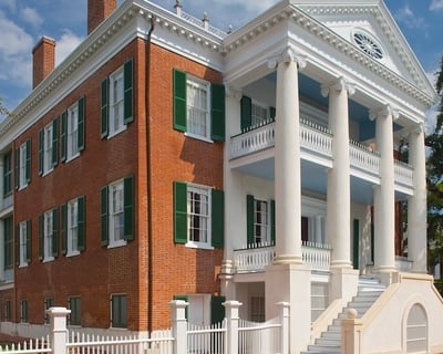 Historic Choctaw Hall Tour in Natchez