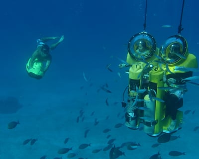Submarine Scooter & Super Dolphin Tour in Honolulu