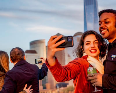 New York Holiday Cocoa Sightseeing Cruise