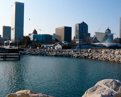 2-Hour Guided Milwaukee River City Skyline Tour