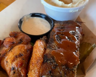 Bites, Brews, and BBQ Food Tour in Mobile
