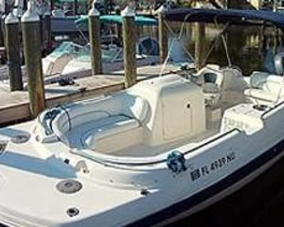 23' Fishing Boat Rental in St James City