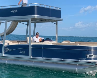 Marathon Private 26' Pontoon Charter