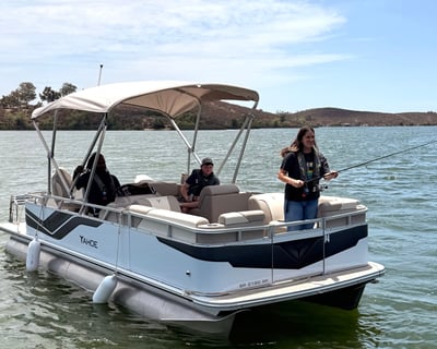 Lake Skinner Premium Pontoon Rental