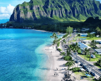 Explore Oahu on a 7-Hour Family Foodie Tour
