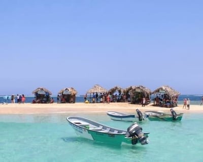 Cayo Arena VIP Snorkeling Cruise