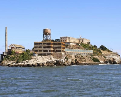 Explore Alcatraz Audio Tour & Wharf Attraction Combo