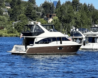 54' Yacht Charter in Kirkland