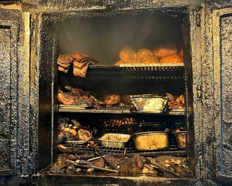 Kansas City Burnt Ends BBQ Tour of 3 Iconic Restaurants