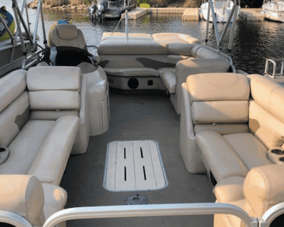 22' Pontoon Boat Rental in West Yellowstone