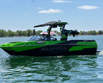 Supra SE 550 Surf Wake Boat Rental Loveland