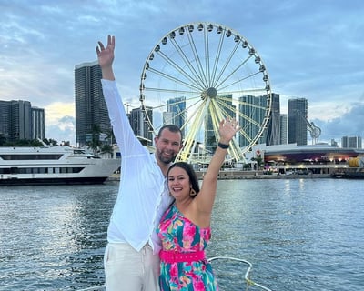 Cruise Miami Bay on a 2-Hour Shared Boat Trip