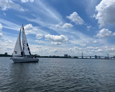 Private 1.5-Hour Sailing Cruise on the Delaware River