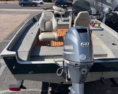 Minocqua 60 HP Fishing Boat Rental