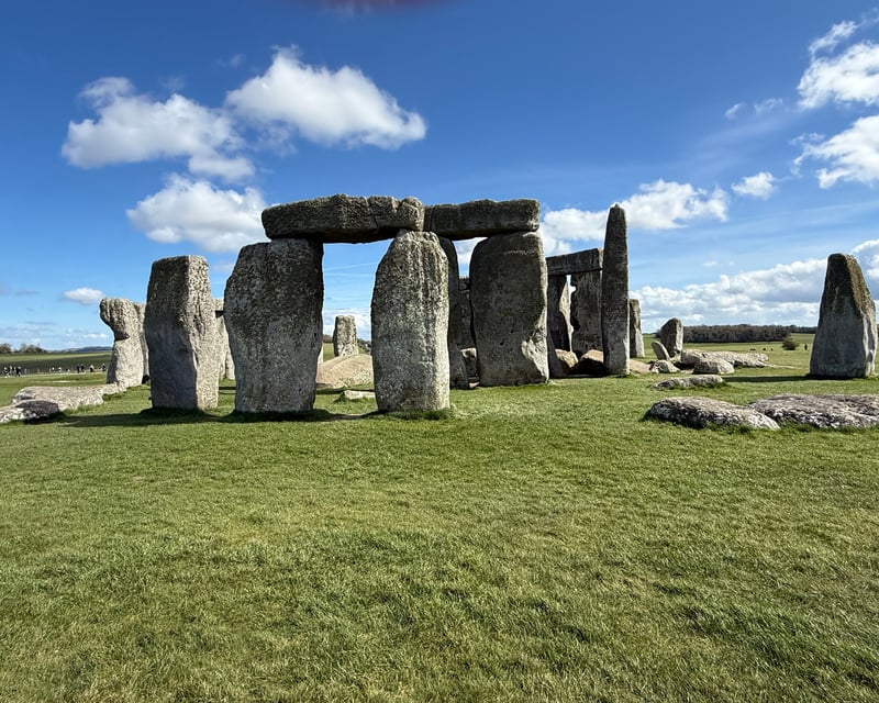 Private Stonehenge Tour from London with AI Guide
