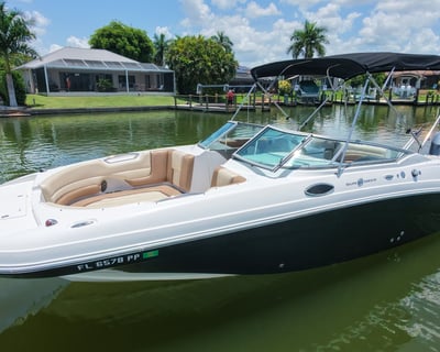 Explore Cape Coral on a 27' Boat Rental