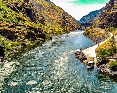 Full-Day Hells Canyon Jet Boat & History Tour