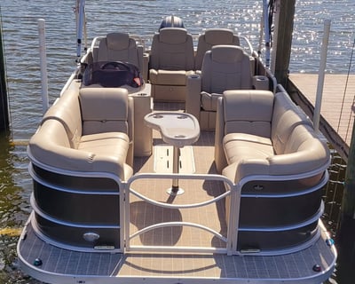 Cape Coral 24' Tritoon Boat Rental