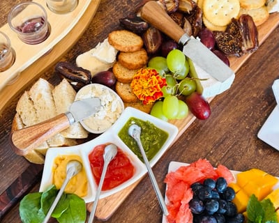 Honey Flight & Bites Tasting