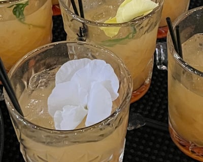 Happy Hour Food & Drink Walking Tour in Boston