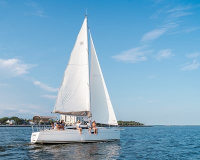 Private 2.5-Hour Charleston Harbor Sailing Charter
