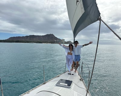 Private Waikiki Sunset Sail to Diamond Head