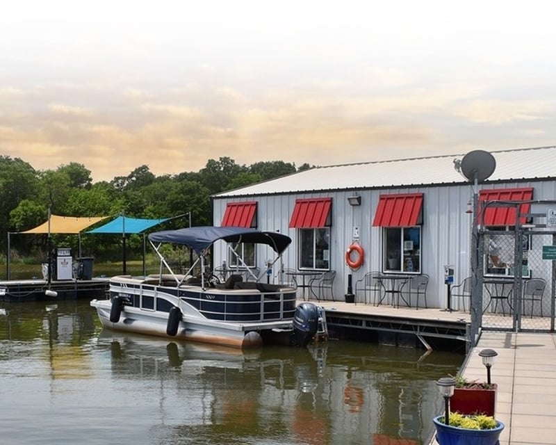 Half-Day Bennington Pontoon Rental on Lake Thunderbird