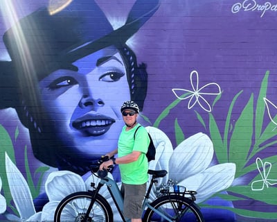 4-Hour Waikiki Bike Tour with Hawaiian Food Crawl
