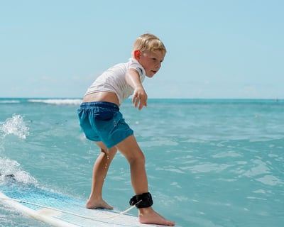 Kids Surf Lesson: Private Instructor in Waikiki