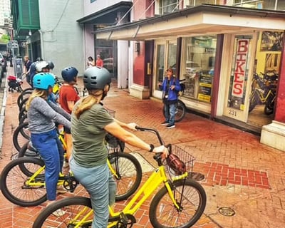 Buzz The Crescent Bike Tour