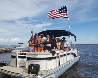 Private Tritoon Boat Rental in Navarre for Up to 12