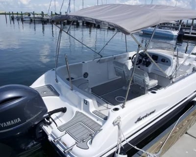 24' Deck Boat Rental in Surf City