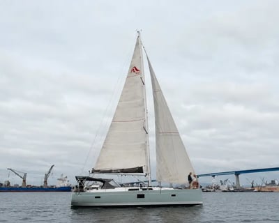 Cruise San Diego Bay on a Private Sailing Charter