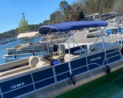 21' Pontoon Rental in Buford