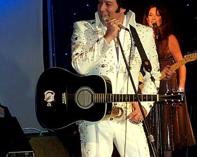 Elvis & Music Legends Show in Pigeon Forge