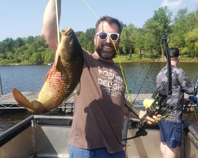 2- or 4-Hour Wisconsin Dells Bowfishing Charter