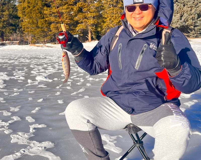 4-Hour Guided Ice Fishing Tour in Estes Park