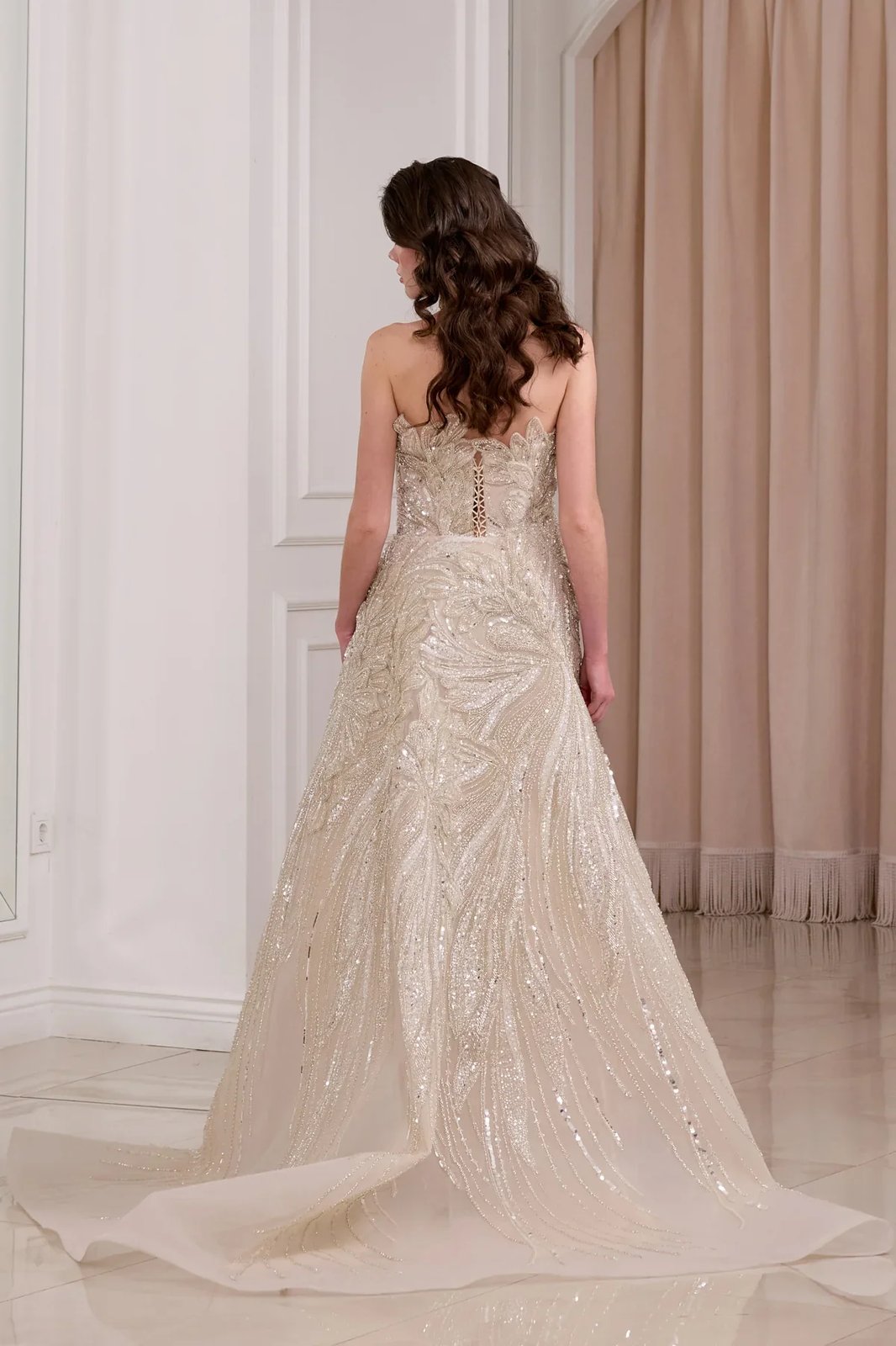 Miracle Kuyruklu Elbise