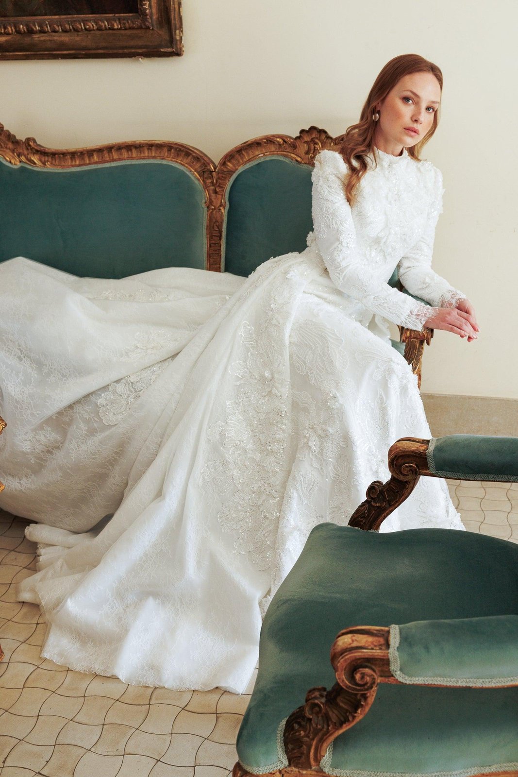 Meghan Kuyruklu Gelinlik - Beyaz