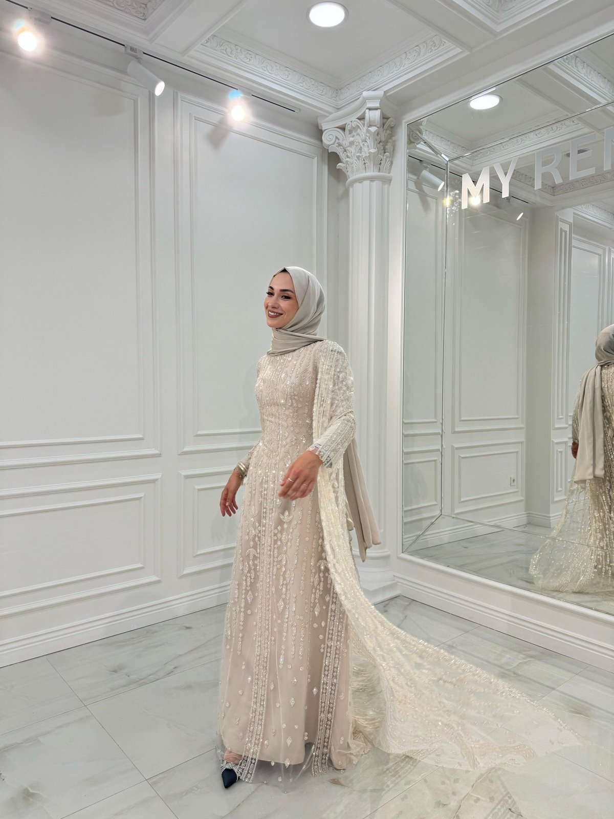 Roma Pelerinli Elbise - Bej