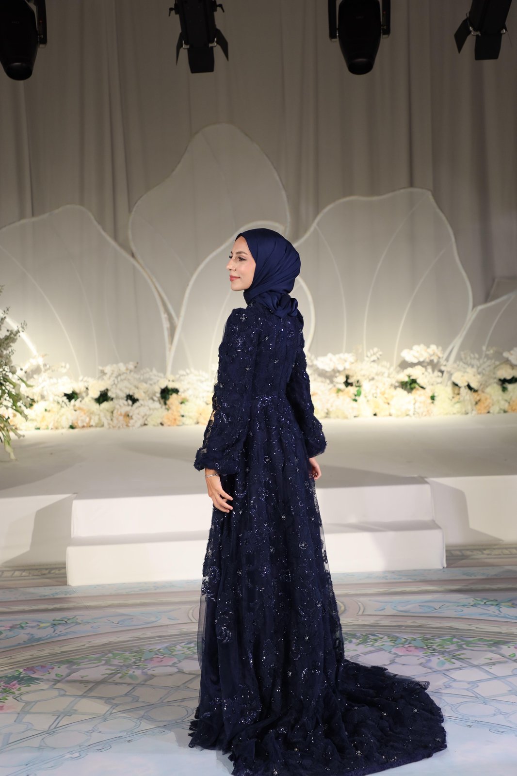 Azure Çiçek İşlemeli Elbise - Lacivert