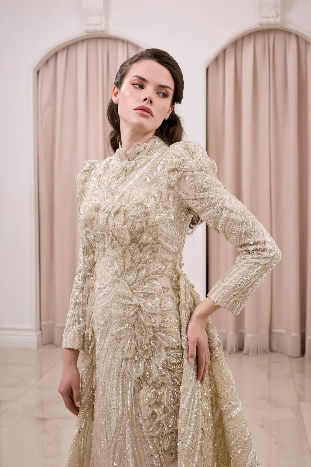 Nova Kuyruklu Elbise - Bej